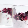 Badzout roze met rozenblaadjes - Afbeelding 2
